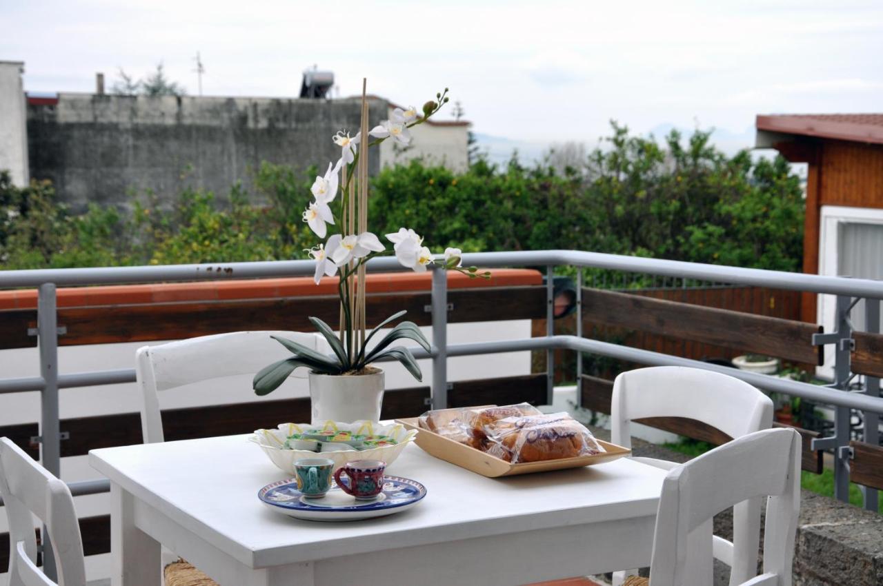 B&B Casa Di Donna Trecase ภายนอก รูปภาพ